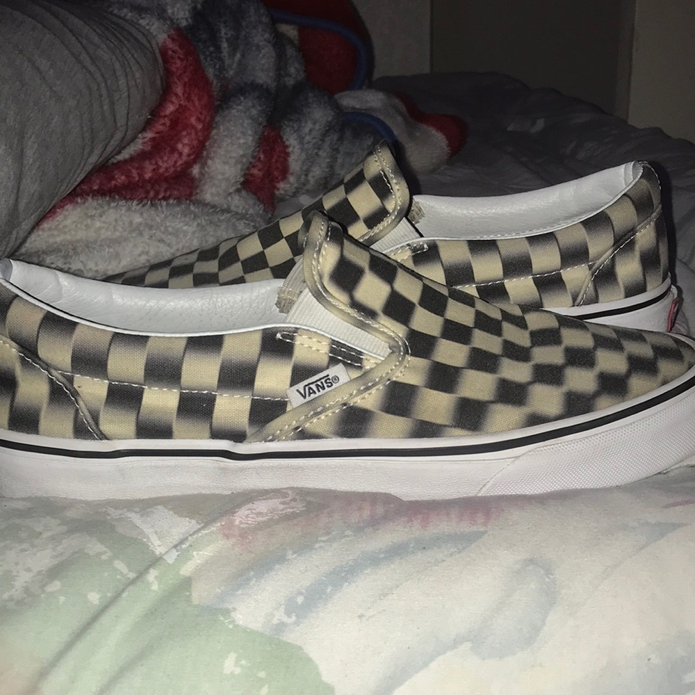 Vans checkered blur